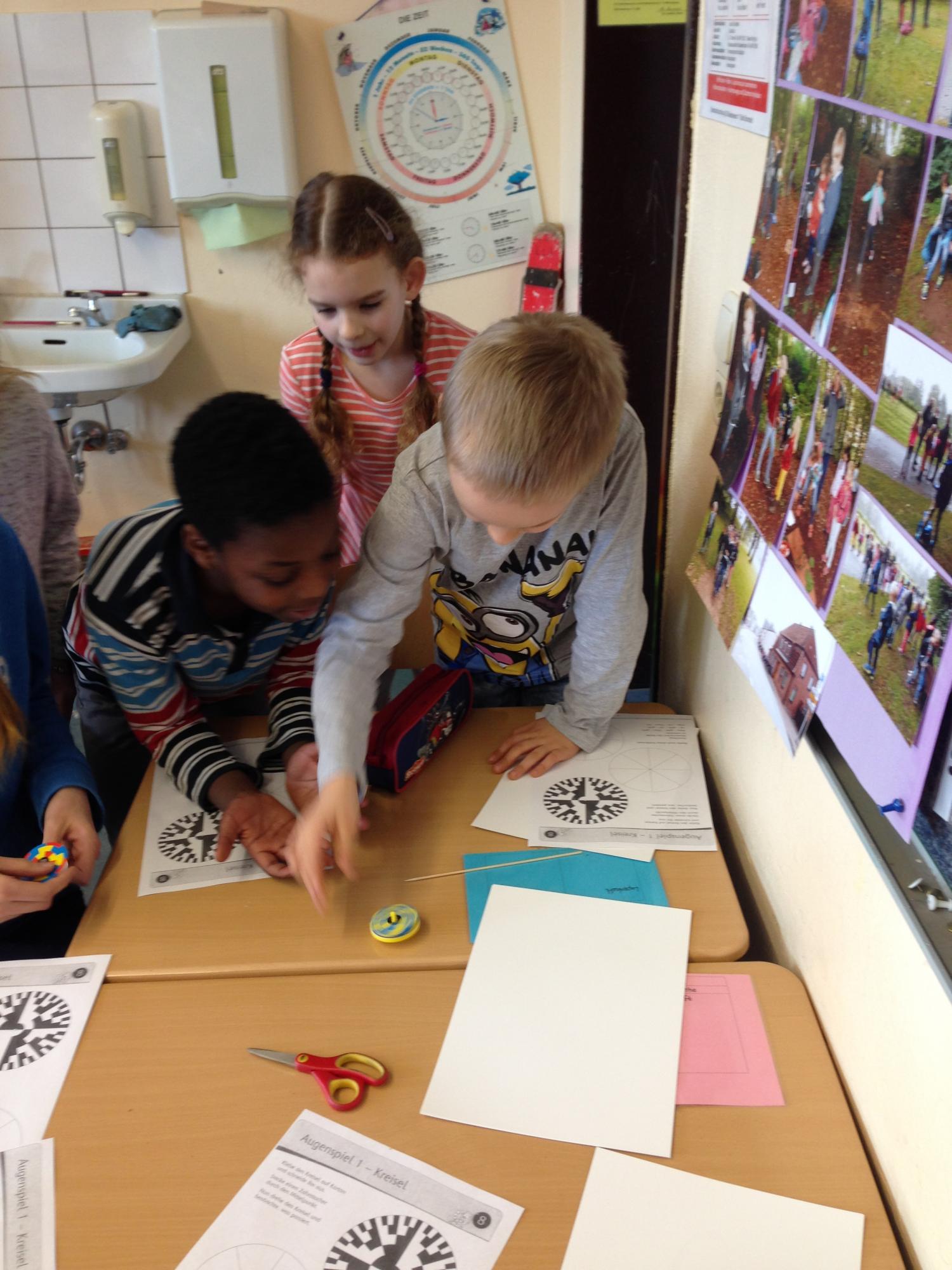  Grundschule Maienbeeck - Optische Täuschungen Bildidee 